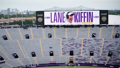 Lane Kiffin's First Pledge for LSU Flips From Ole Miss
