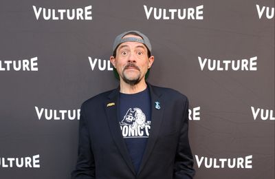 Kevin Smith mourns his mom's death