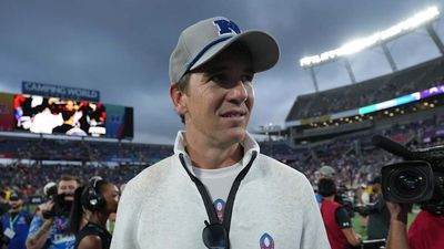 Eli Manning Cracks Perfect One-Word Joke About Lane Kiffin’s Ole Miss Departure