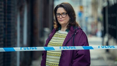 Take a look at Ruth Jones as you’ve never seen her before in new trailer for 'twisty' Netflix thriller Run Away