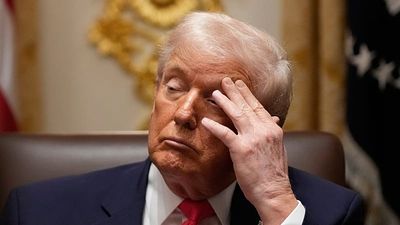 Trump calls Somali migrants 'garbage' during cabinet meeting