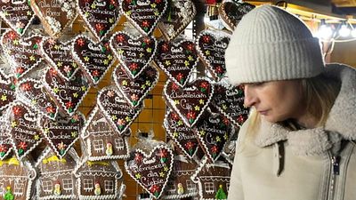 How to keep healthy and safe through the holiday season, according to experts