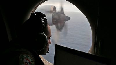 Deep-sea search to resume for lost Malaysia Airlines flight 370