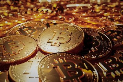 Ross Gerber Replaces Bitcoin With Gold In Michael Saylor's Strategy To Make A Point: 'This Actually Costs Money And Destroys Value'