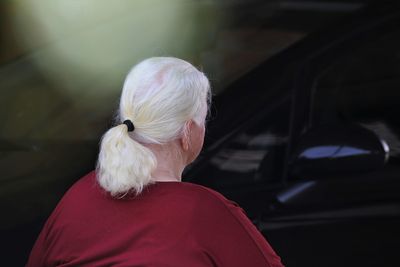 Osteoporosis Symptoms & Brittle Bones Warning: Why Women Over 40 Face Rapid Bone Density Loss