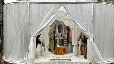 Faceless figures and stolen Jesus: Why is Brussels' nativity scene so controversial?