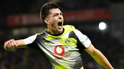 Chelsea Face Transfer Battle for Overperforming Loanee