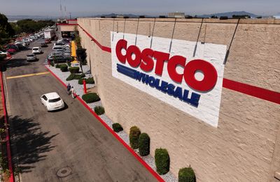 Costco Challenges Legality of Trump's Tariffs, Seeks Refunds for Paid Duties