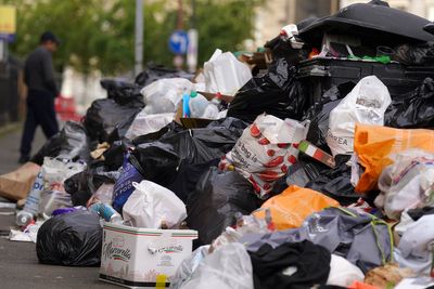 Bin strikes in east London over Christmas period called off after new pay deal struck
