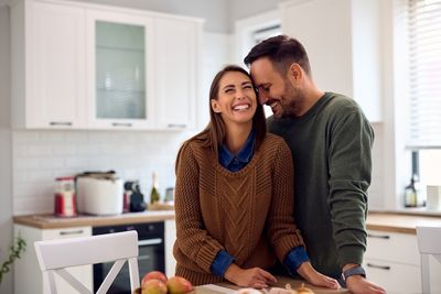 11 Unexpected Perks DINK Couples Discover After Their 30s