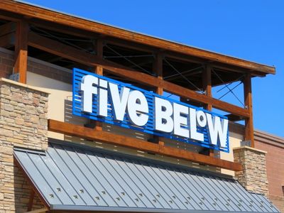 Five Below Q3 Preview: Analyst Expects 'Sizable' Beat, Sees More Stock 'Upside Potential'