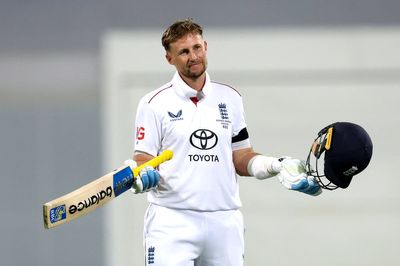 Joe Root ends long wait for century in Australia to give England Ashes hope