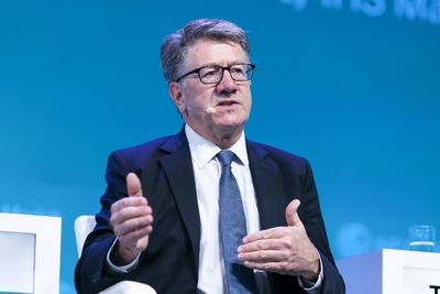 Fossil-fuel billionaires bought up millions of shares after meeting with top Trump officials