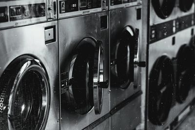 Nurse Quits Job to Run a Laundromat 6 Hours a Week, Which Brought in $475K in 2024