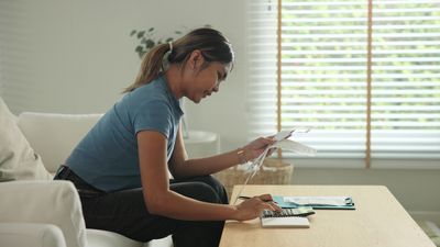 10 Money Habits That Quietly Turn Ordinary People Into Millionaires