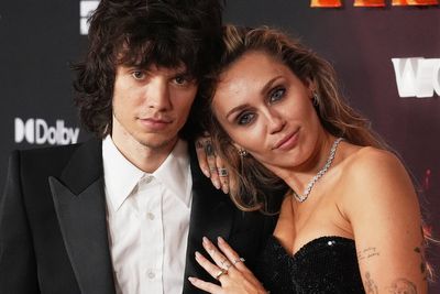 Miley Cyrus’ bespoke engagement ring is dazzling – shop the best alternatives