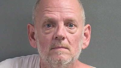 Florida man’s cheeky doormat tells police to ‘come back with a warrant,’ but his joke backfires spectacularly