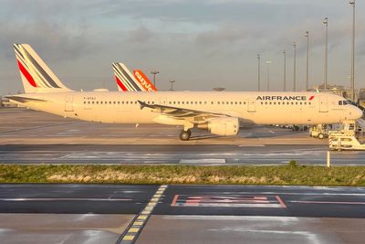 Plane vs train: Airlines boost London-Paris flights in bid to tempt Eurostar passengers