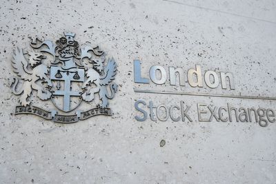 FTSE 100 up as investors pin hopes on US rate cut