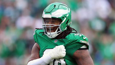 Eagles' Jalen Carter Will Miss Week 14 After Undergoing Procedures on Both Shoulders