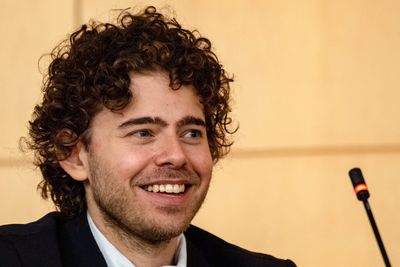 Battle for sports betting market heats up as Polymarket announces return to the U.S.