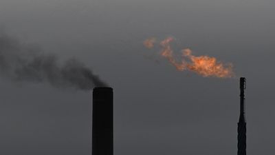 Reserve gas, reduce prices, union tells government