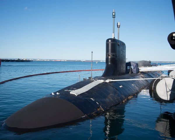 US submarines carrying nuclear weapons could dock in Australia despite ban, Senate told