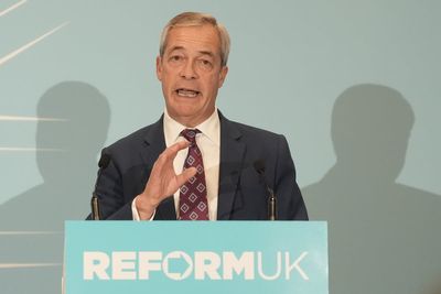 Holocaust death camp survivors demand an apology from Nigel Farage for 'racist abuse'