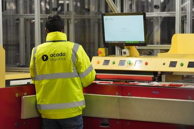 Kroger ditches plans for Ocado warehouse in US as it scales back sites further