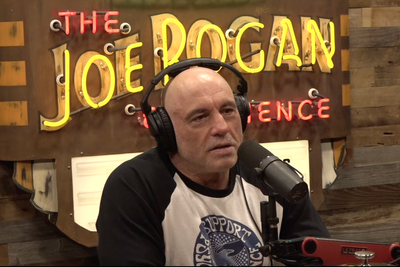 Joe Rogan mocks Donald Trump for texting like a ‘79-year-old kid’