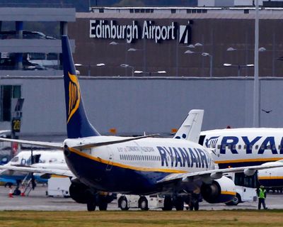 Edinburgh airport resumes flights after services suspended due to IT problem