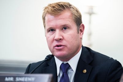 Firefighting plan that tripped up spending package back on track - Roll Call