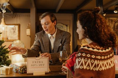 9 Holiday Jobs That Can Make You Enough Money To Buy For Everyone On Your Christmas List