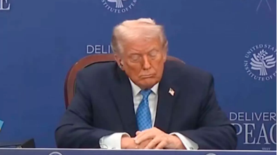 Donald Trump 'Can Barely Stay Conscious': Viewers React To President's Peace Treaty Nap