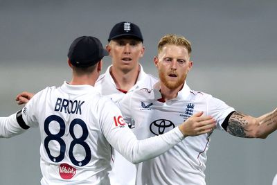 Ashes 2025 live score: England search for early Australia wickets on day three after painful dropped catches