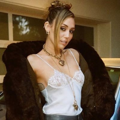 Miley Cyrus Matches Her Boho-Chic Engagement Ring to a Chloé Fur Coat