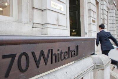 Retired UK civil servant ordered to pay back £25,000 after pension scheme error