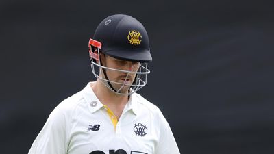 Marsh fails again as rain halts Victoria's charge