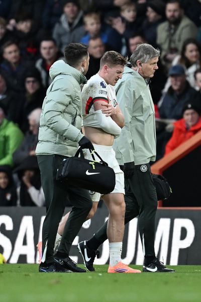 Liam Delap: Chelsea handed new injury headache as striker forced off against Bournemouth