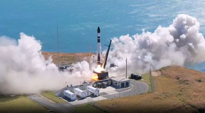 Rocket Lab launches Japanese technology-demonstrating satellite to orbit (photos)