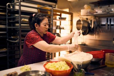 A Melbourne bakery found TikTok fame, before trolls began harassing its young staff. How the owners responded went viral