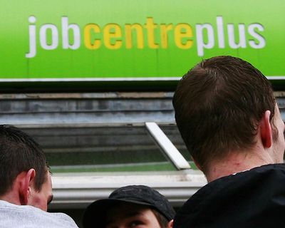 Young unemployed told to engage with jobs scheme or risk benefit cuts