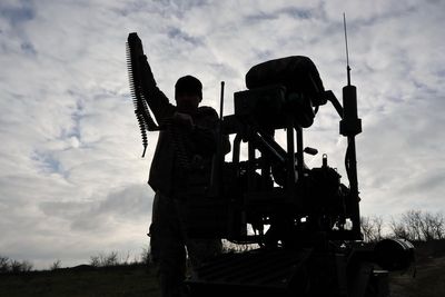 Russian strikes kill 1 as US and Ukraine officials wrap up third day of diplomatic talks