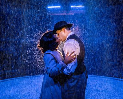 Singin’ in the Rain review – a high-energy puddle-stomping production of unapologetic joy
