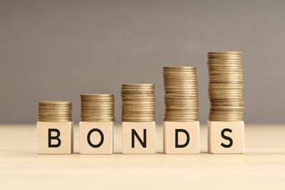 11 Bond Market Signals Impacting Monthly Retiree Income