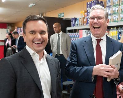 Keir Starmer to make Iceland boss Richard Walker a Labour peer