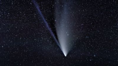 Ancient Alien Comet 3I/ATLAS Erupts In Stunning Jet Blast As It Hurtles Toward Earth's Neighbourhood