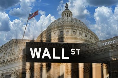 Leaders in Congress outperform rank-and-file lawmakers on stock trades by up to 47% a year, researchers say