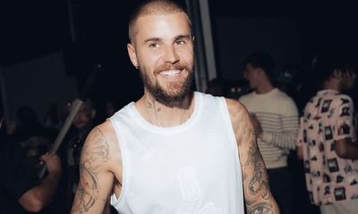 Justin Bieber Warns Apple: 'Rear-Naked Choke Hold' After iPhone Bug Stops His Music