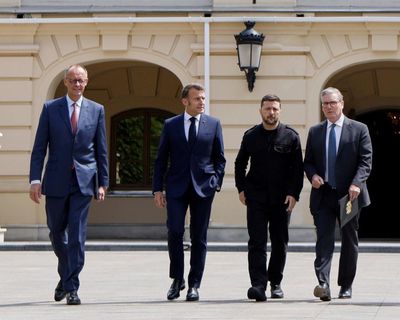 First Thing: Zelenskyy to meet European leaders in London for talks on ending Ukraine war